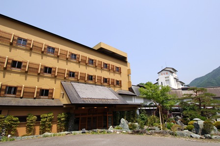 月夜野　上牧温泉　辰巳館