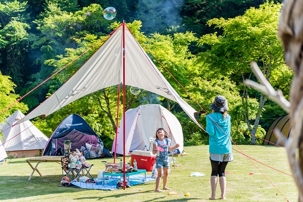 REWILD RIVERSIDE GLAMPING HILL